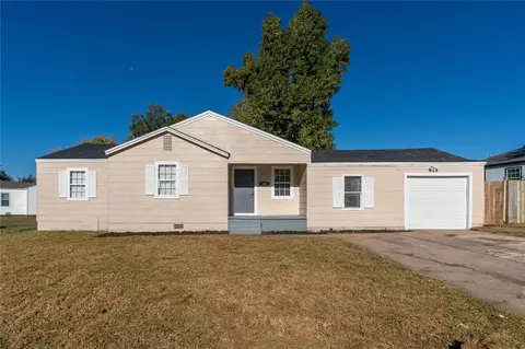 900 N Redbud Dr, Midwest City, OK 73110