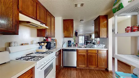 2129 Meench Dr, Moore, OK 73170 photo 7