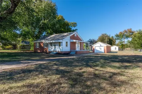 4005 Meadowview Dr, Del City, OK 73115