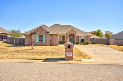 3508 Homesteaders Ln, Guthrie, OK 73044