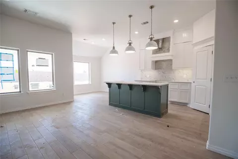 8312 NW 161st St, Edmond, OK 73013