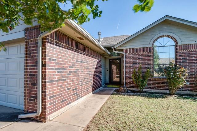 3604 Teresa Dr, Moore, OK 73160