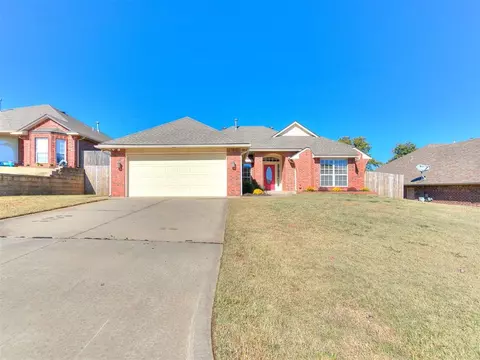 11529 Hampton Dr, Midwest City, OK 73130