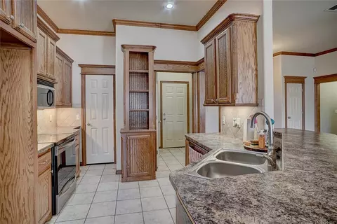 3224 SE 33rd St, Moore, OK 73165 photo 13