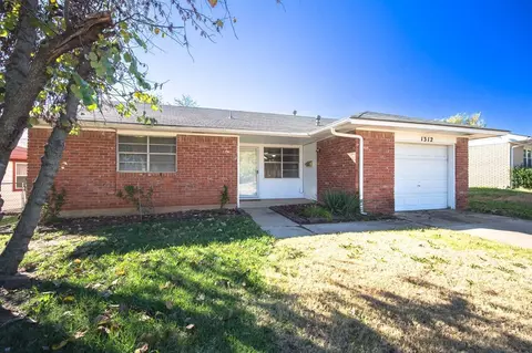 1312 Northgate Ter, Edmond, OK 73013