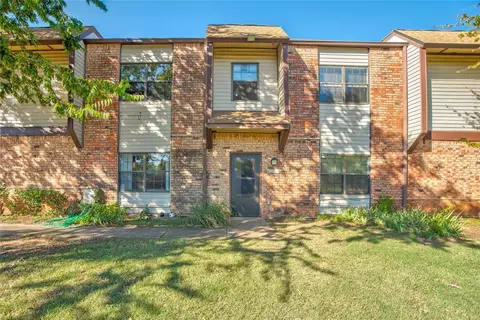 401 SE 12th St #267, Norman, OK 73071