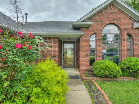 700 Randy Ct, Yukon, OK 73099 photo 4