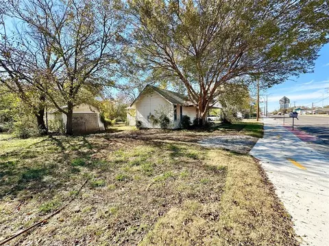 2225 E Highland St, Shawnee, OK 74801