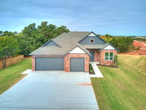 680 Canyon Creek Ln, Guthrie, OK 73044