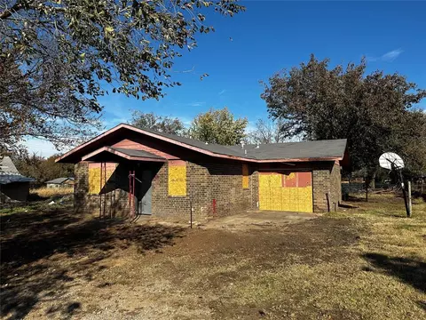 308 E Greenlee St, Cushing, OK 74023