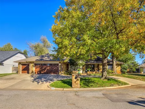 6105 Sudbury Dr, Oklahoma City, OK 73162