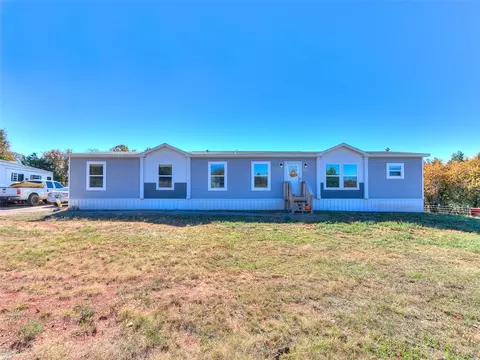 38 S Kellner Dr, Guthrie, OK 73044