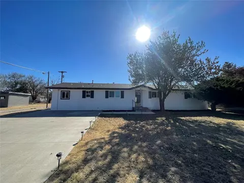 911 Park Ave, Guymon, OK 73942