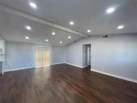 911 Park Ave, Guymon, OK 73942 photo 2