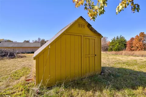 105355 S Gary Dr, Mcloud, OK 74851 photo 38