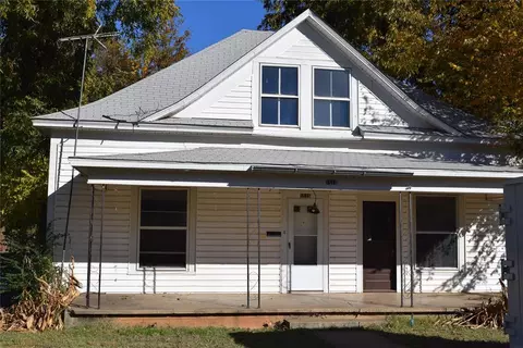 1616 W Dakota Ave, Chickasha, OK 73018