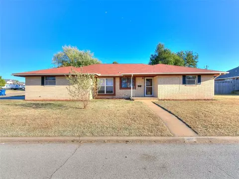 401 Cherokee Ln, El Reno, OK 73036