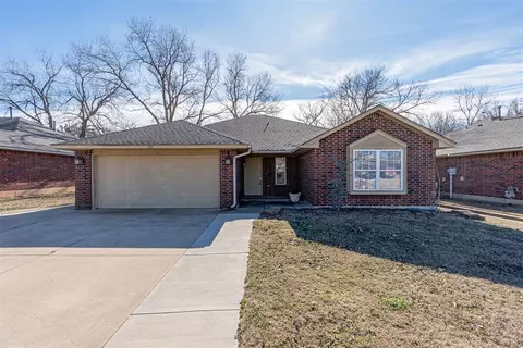 500 Bent Tree Rd, Noble, OK 73068