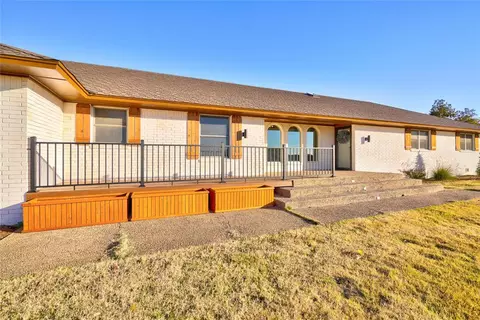 5006 Chauncey Ln, Shawnee, OK 74804