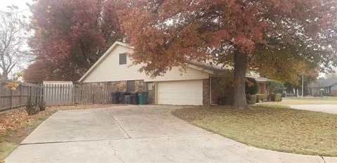 2021 Norwich Pl, Yukon, OK 73099