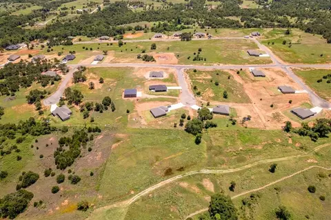 2002 Sky Trail Cir, Blanchard, OK 73010