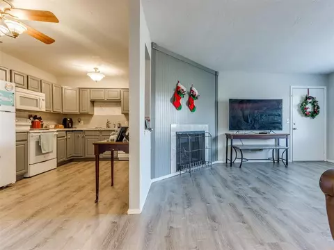 401 SE 12th Ave #273, Norman, OK 73071
