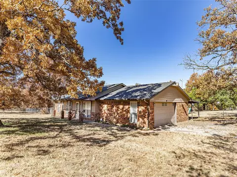 102 Oakleaf St, Mcloud, OK 74851