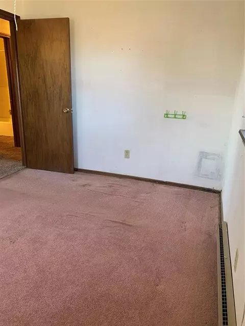 207 E Albertoney Ave, Binger, OK 73009 photo 23