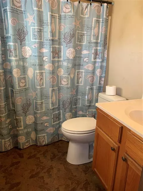 207 E Albertoney Ave, Binger, OK 73009 photo 17
