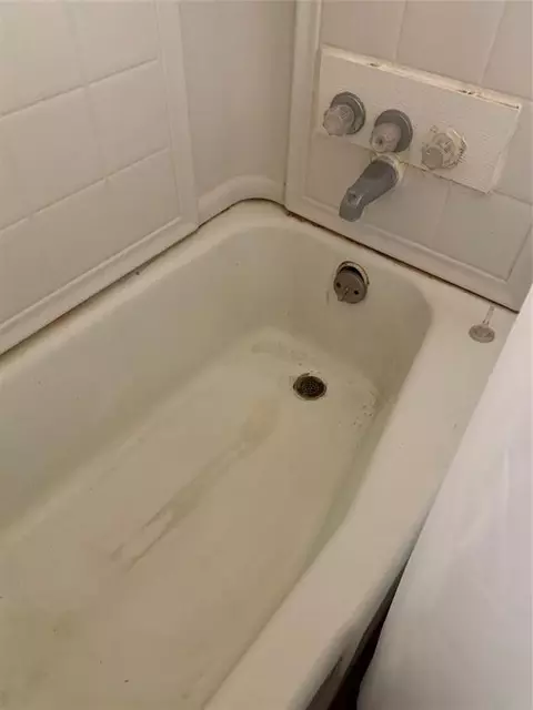 207 E Albertoney Ave, Binger, OK 73009 photo 15