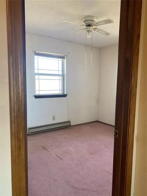 207 E Albertoney Ave, Binger, OK 73009 photo 24