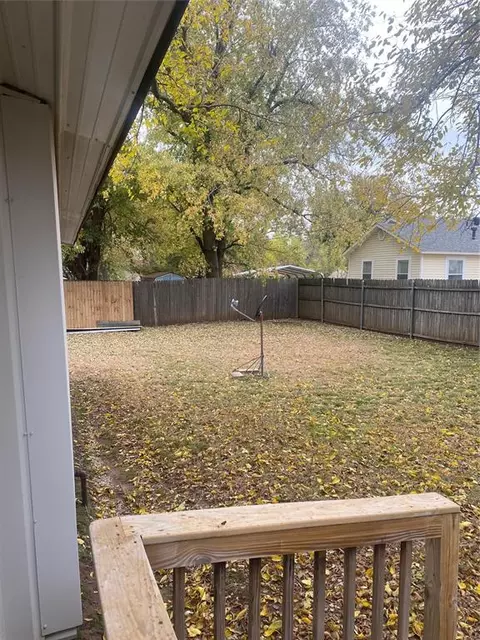 205 E Maple, Noble, OK 73068 photo 11