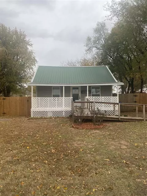 205 E Maple, Noble, OK 73068