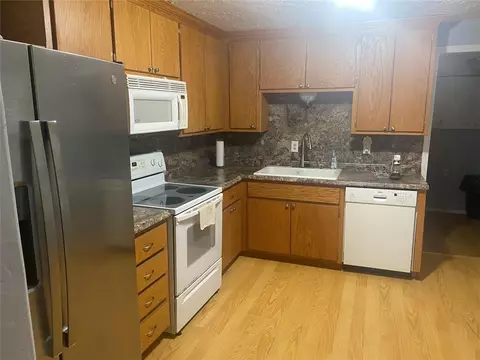 205 E Maple, Noble, OK 73068 photo 3