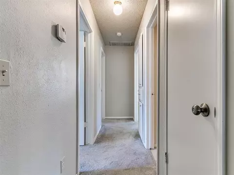 421 Brighton Dr, Edmond, OK 73003 photo 14