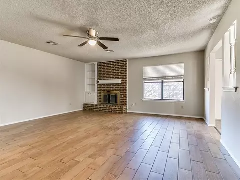 421 Brighton Dr, Edmond, OK 73003 photo 6