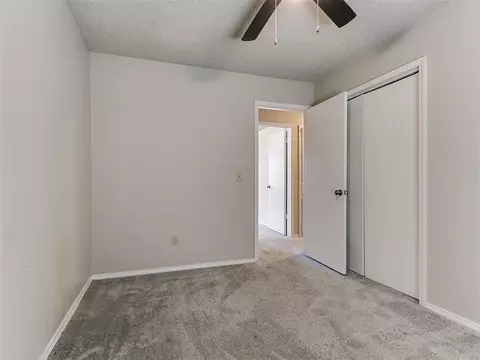 421 Brighton Dr, Edmond, OK 73003 photo 19