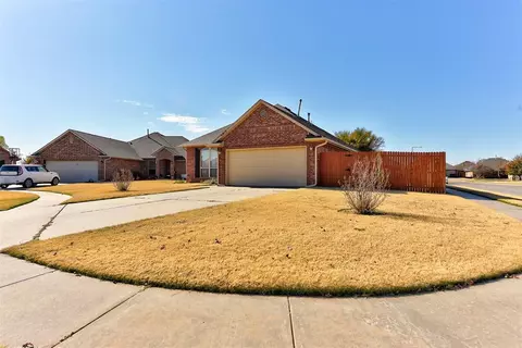 4813 Fawn Run Dr, Yukon, OK 73099