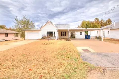 312 N Cedar Ave, Guthrie, OK 73044
