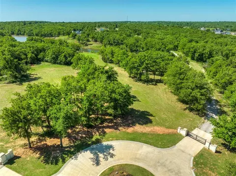 10099 Creek View Rd, Guthrie, OK 73044
