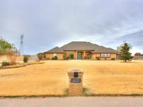 1025 Belmonte Pl, Yukon, OK 73099