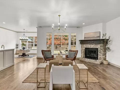 6399 Stone Hill Dr, Edmond, OK 73034