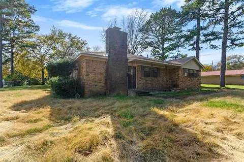 10 NE 6th St, Idabel, OK 74745 photo 2