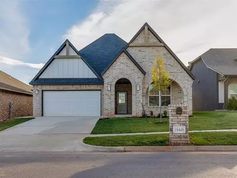 18448 Autumn Grove Dr, Edmond, OK 73012