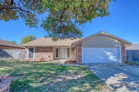 1701 Ballad Dr, Midwest City, OK 73130