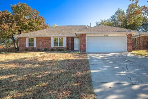 2108 Brookhaven Dr, Edmond, OK 73034