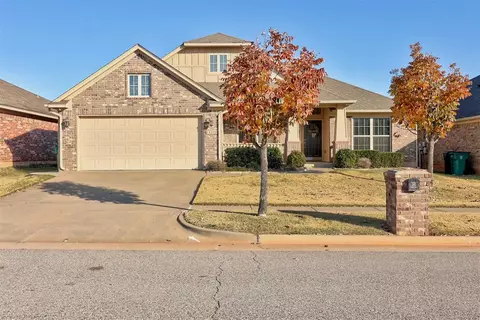 13209 SW 5th St, Yukon, OK 73099
