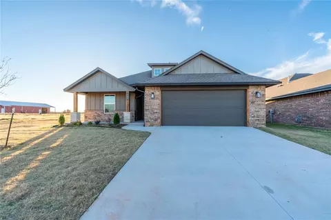 661 Hackberry Ln, Washington, OK 73093