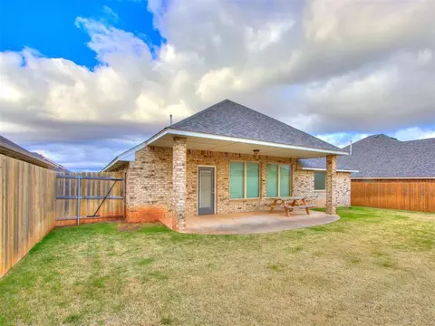 1024 NE 34th Ter, Moore, OK 73160 photo 45
