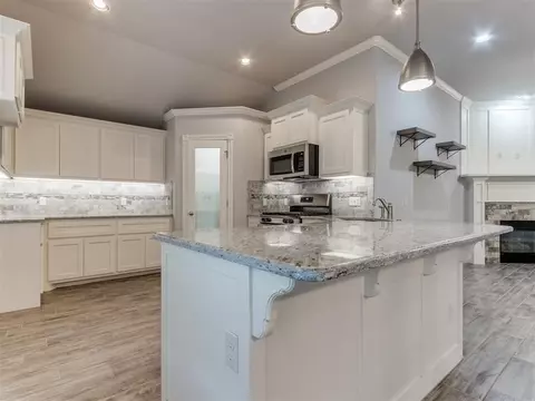 1024 NE 34th Ter, Moore, OK 73160 photo 18